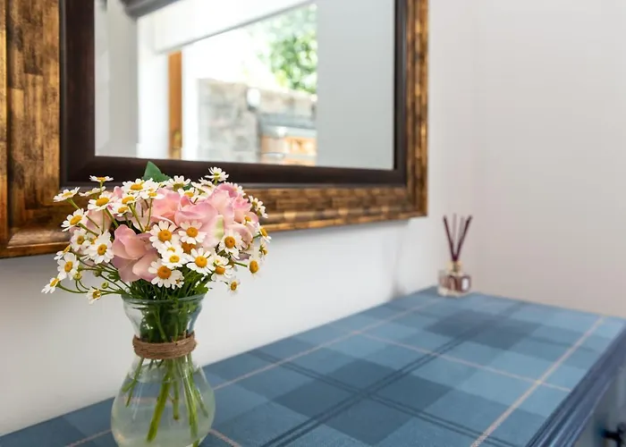 Dormie Cottage, Lovely Bright And Spacious Bungalow With Wood Fire
